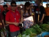 shoping_in_luangprabang.jpg