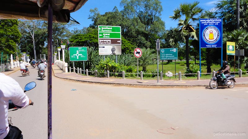 to Angkor temple siem reap
