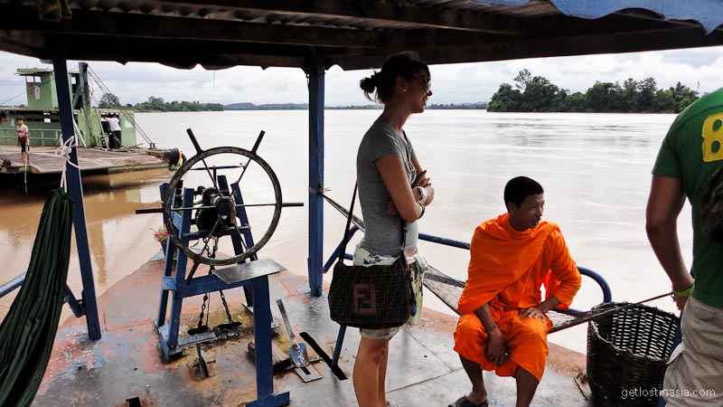 4000 islands ferry, Laos